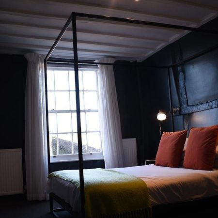 Whitehouse Rye B&B 외부 사진 The bedroom at The Old House